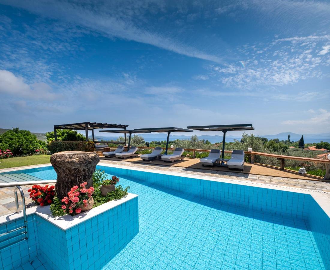 Iakovakis Suites & Spa Коропи Екстериор снимка