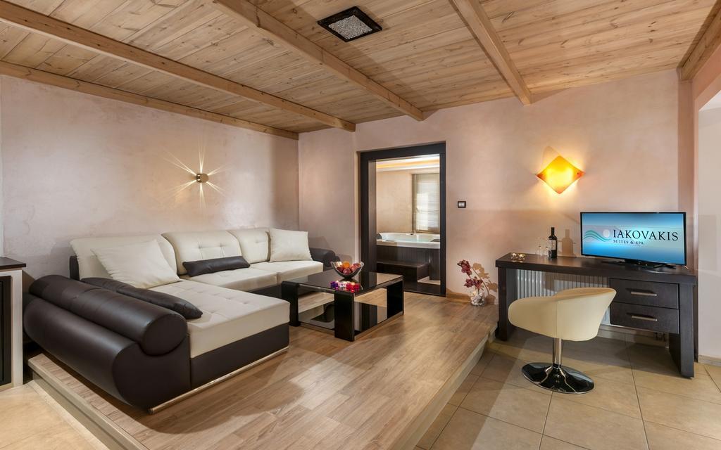 Iakovakis Suites & Spa Коропи Екстериор снимка